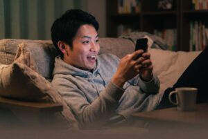 無料ポイントだけでどこまで遊べる？ライブチャット「お試しハシゴ」入門